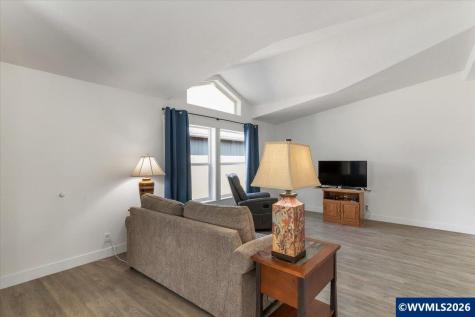 1401 W Ellendale #108 Avenue Dallas OR 97338