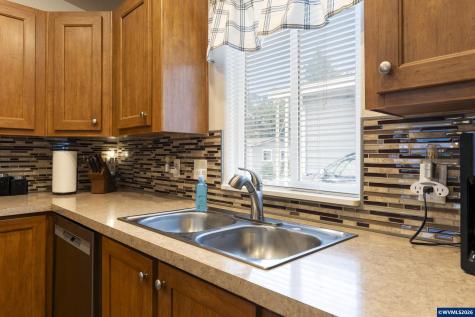 4995 Sunnyside #w34 Road SE Salem OR 97302-3561