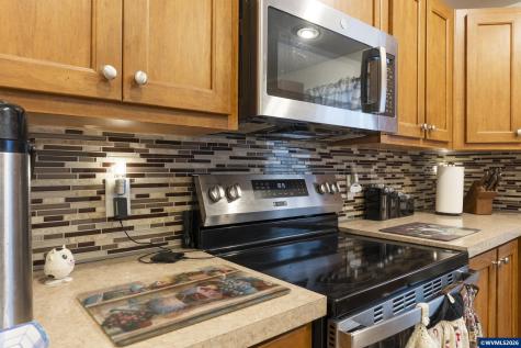 4995 Sunnyside #w34 Road SE Salem OR 97302-3561