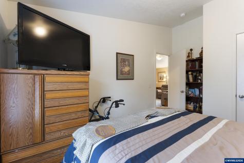 4995 Sunnyside #w34 Road SE Salem OR 97302-3561