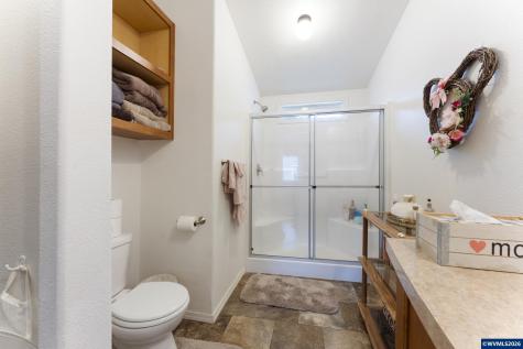 4995 Sunnyside #w34 Road SE Salem OR 97302-3561