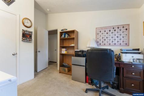 4995 Sunnyside #w34 Road SE Salem OR 97302-3561