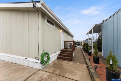 4995 Sunnyside #w34 Road SE Salem OR 97302-3561