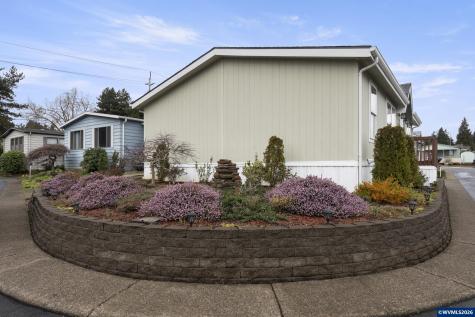 4995 Sunnyside #w34 Road SE Salem OR 97302-3561