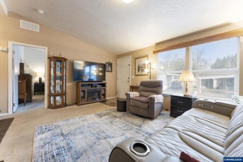 4995 Sunnyside #w34 Road SE Salem OR 97302-3561