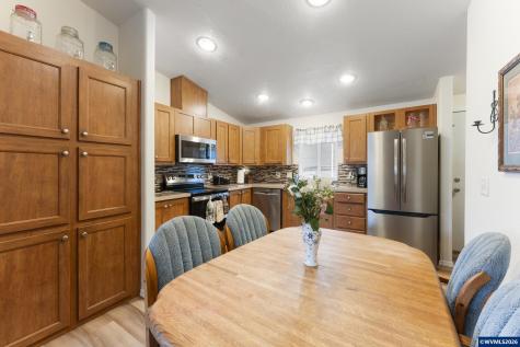 4995 Sunnyside #w34 Road SE Salem OR 97302-3561
