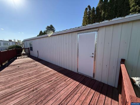 4447 Essex Street SE Salem OR 97317