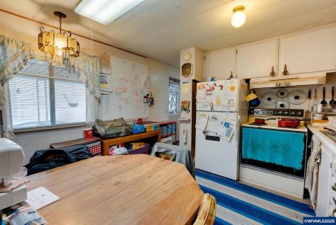 2420 NE Hembree Street Mcminnville OR 97128-2264