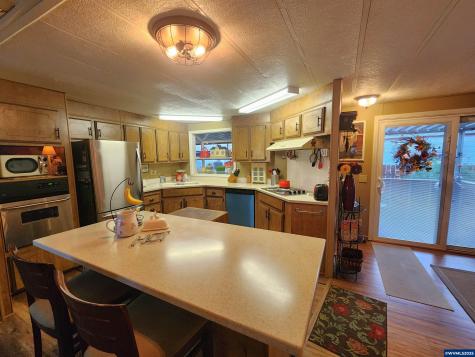 5422 Portland Road NE Salem OR 97305