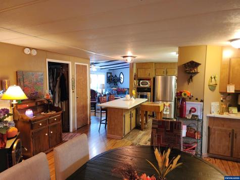 5422 Portland Road NE Salem OR 97305