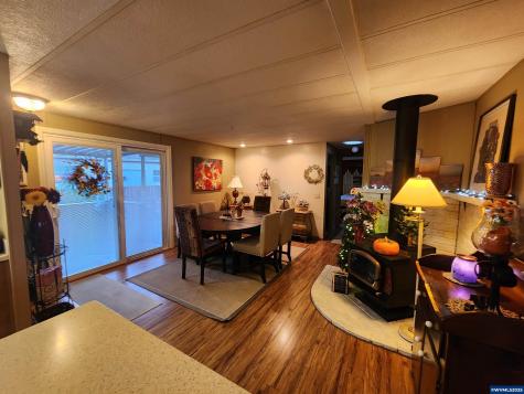 5422 Portland Road NE Salem OR 97305