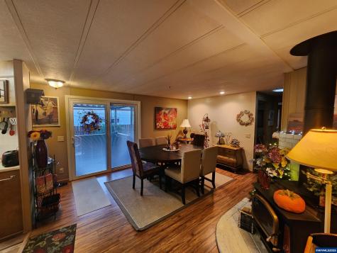 5422 Portland Road NE Salem OR 97305