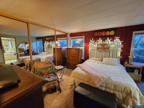 5422 Portland Road NE Salem OR 97305