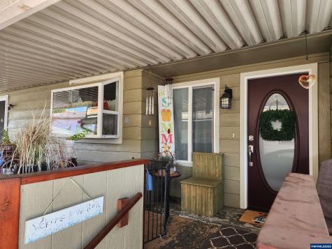 5422 Portland Road NE Salem OR 97305