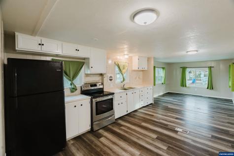 4882 Lancaster #7 Drive NE Salem OR 97305