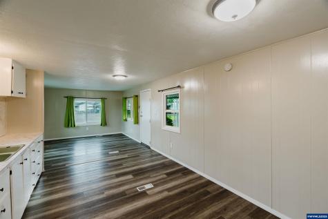 4882 Lancaster #7 Drive NE Salem OR 97305
