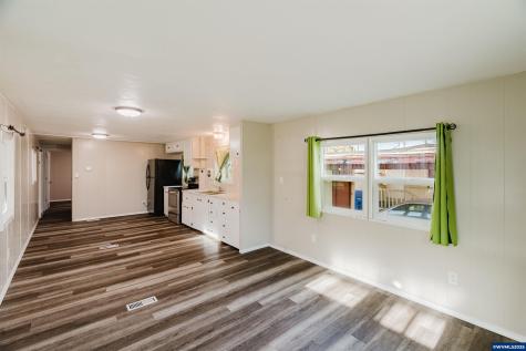 4882 Lancaster #7 Drive NE Salem OR 97305