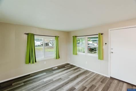 4882 Lancaster #7 Drive NE Salem OR 97305