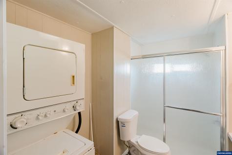 4882 Lancaster #7 Drive NE Salem OR 97305