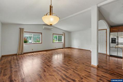 1401 W Ellendale Avenue Dallas OR 97338