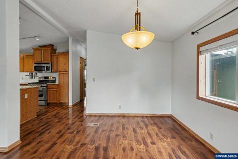1401 W Ellendale Avenue Dallas OR 97338