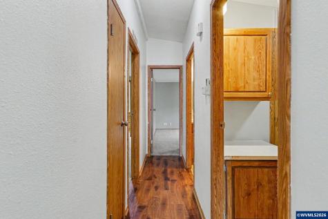 1401 W Ellendale Avenue Dallas OR 97338