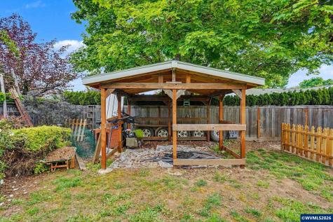 1401 W Ellendale Avenue Dallas OR 97338