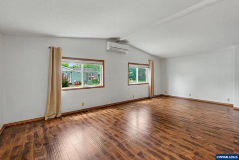 1401 W Ellendale Avenue Dallas OR 97338