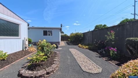 1055 Lockhaven (#83) Drive N Keizer OR 97303