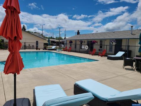 1055 Lockhaven (#83) Drive N Keizer OR 97303