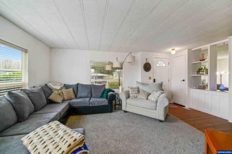 2232 42nd (785) Avenue SE Salem OR 97317