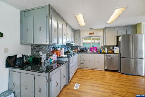 2232 42nd (785) Avenue SE Salem OR 97317
