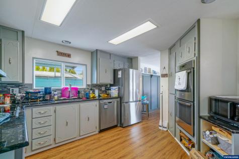 2232 42nd (785) Avenue SE Salem OR 97317