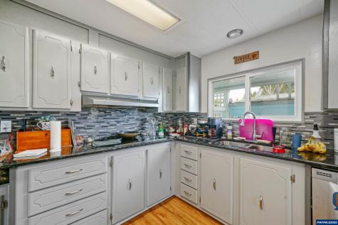 2232 42nd (785) Avenue SE Salem OR 97317