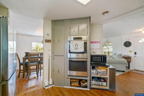 2232 42nd (785) Avenue SE Salem OR 97317