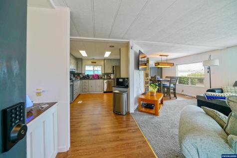 2232 42nd (785) Avenue SE Salem OR 97317