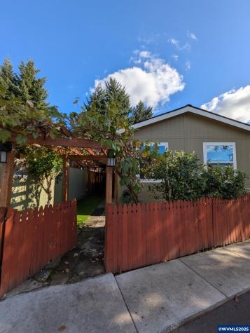 9700 SW Tualatin #5 Road Tualatin OR 97062