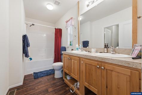 104 Essex Drive SE Aumsville OR 97325