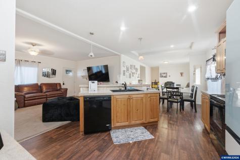 104 Essex Drive SE Aumsville OR 97325