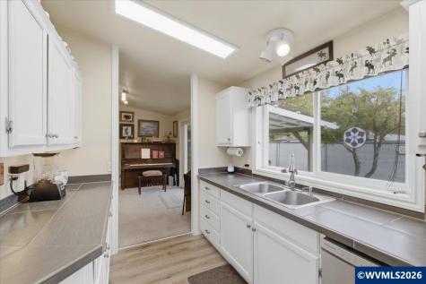 5185 Nordic Court N Keizer OR 97303