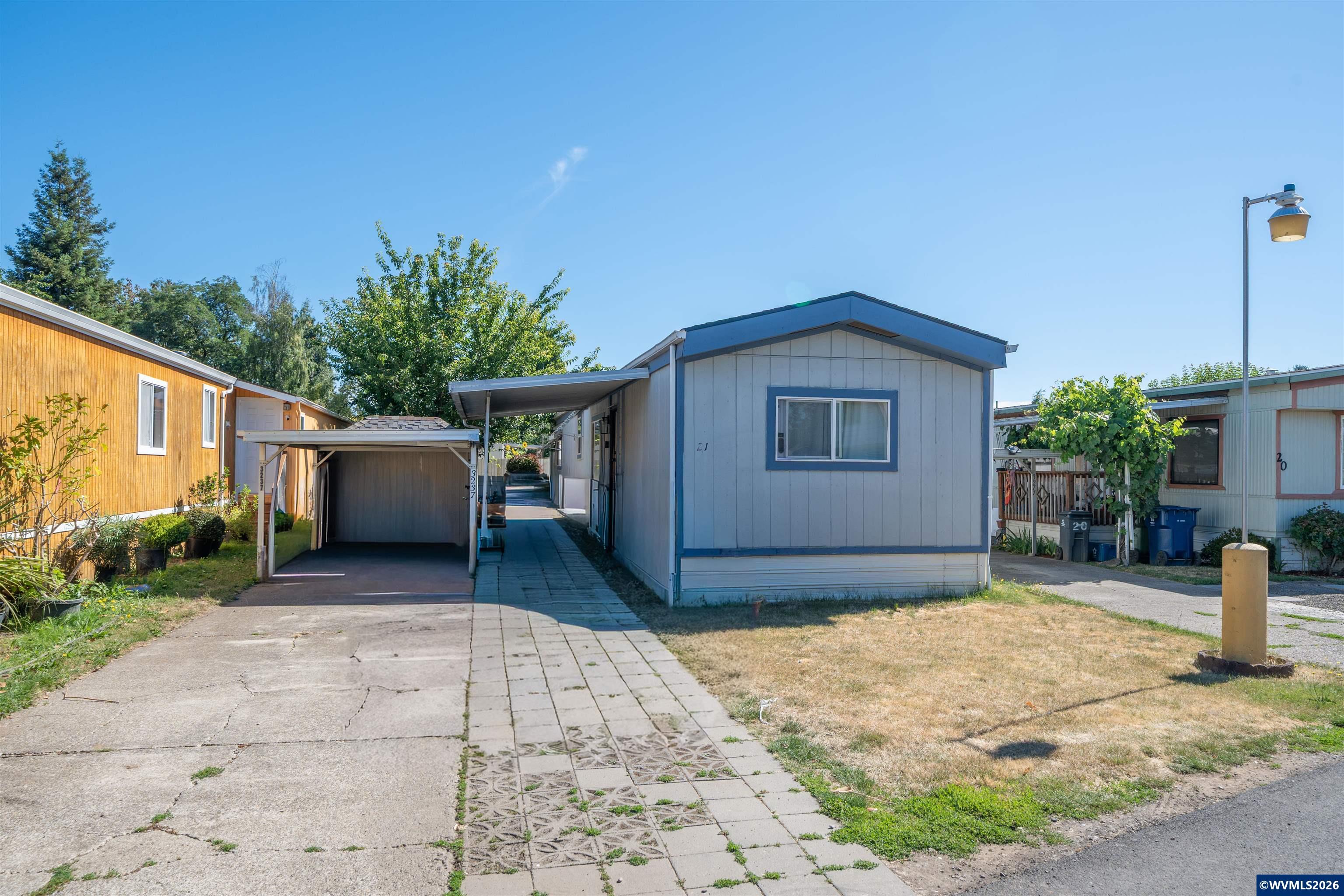 3237 Elm Street Hubbard OR 97032