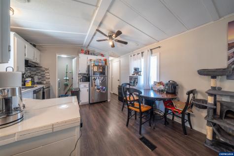 3237 Elm Street Hubbard OR 97032