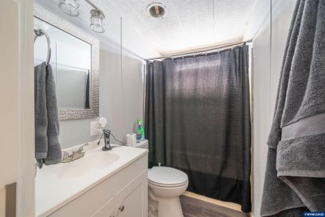 3237 Elm Street Hubbard OR 97032