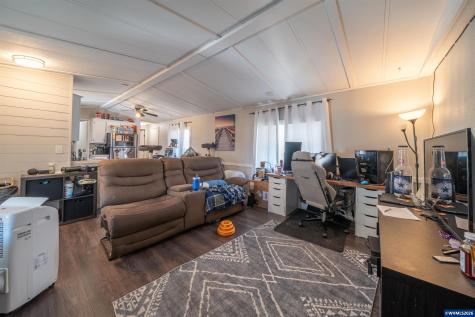 3237 Elm Street Hubbard OR 97032