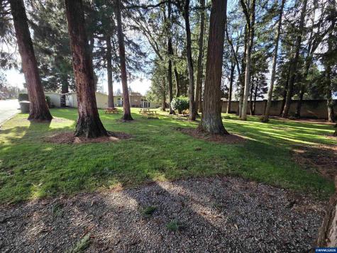4940 Sunnyside Road Road S Salem OR 97306