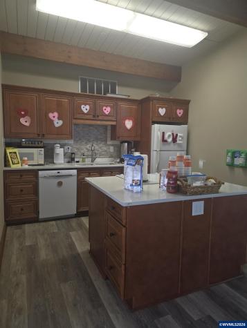 4940 Sunnyside Road Road S Salem OR 97306