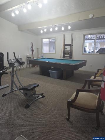 4940 Sunnyside Road Road S Salem OR 97306