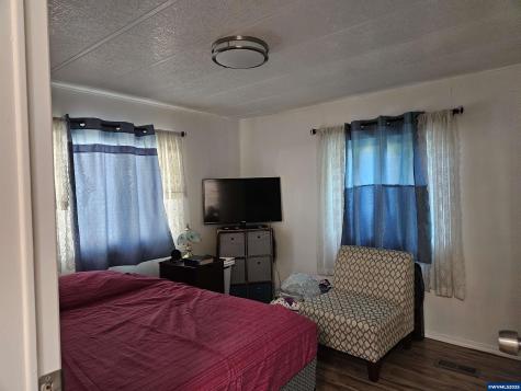 876 41st #31 Place NE Salem OR 97301
