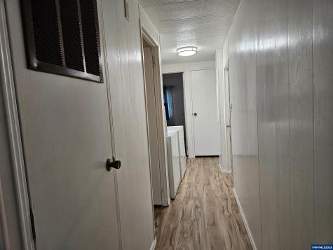 876 41st #31 Place NE Salem OR 97301