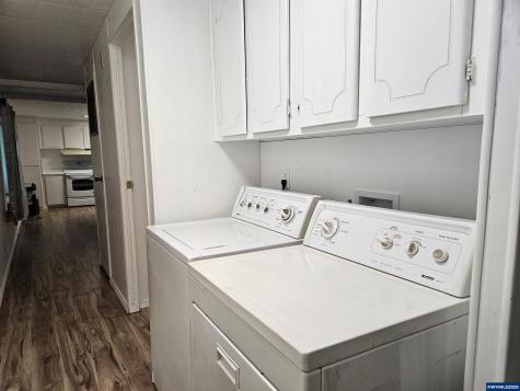 876 41st #31 Place NE Salem OR 97301